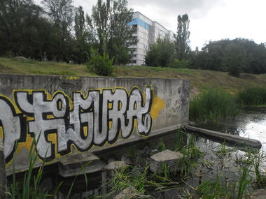 Graffiti Bombing in Kharkiv - Photo by FigurA