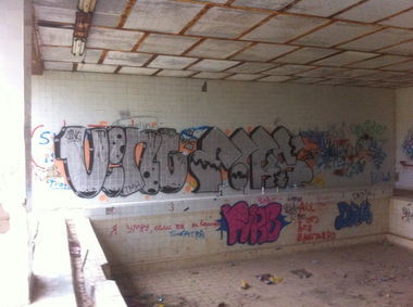 Graffiti Wall in Настройка Расположения - Photo by Fiks - TMH_BoyzGraffitiRussiaBombingMoscow (2017)