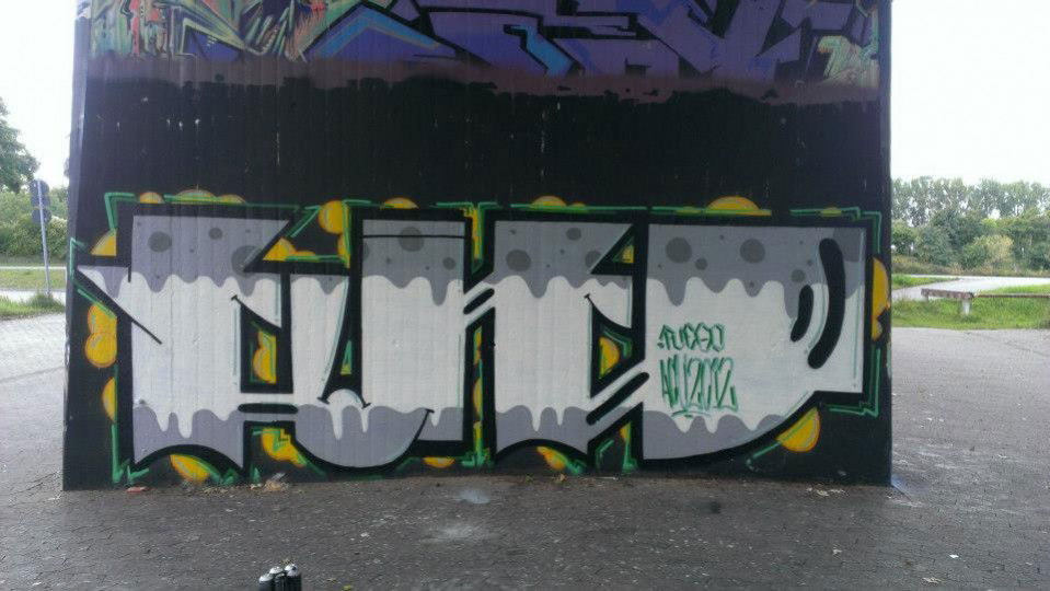 Graffiti Wall in Rgb - Photo by Filip (2012)