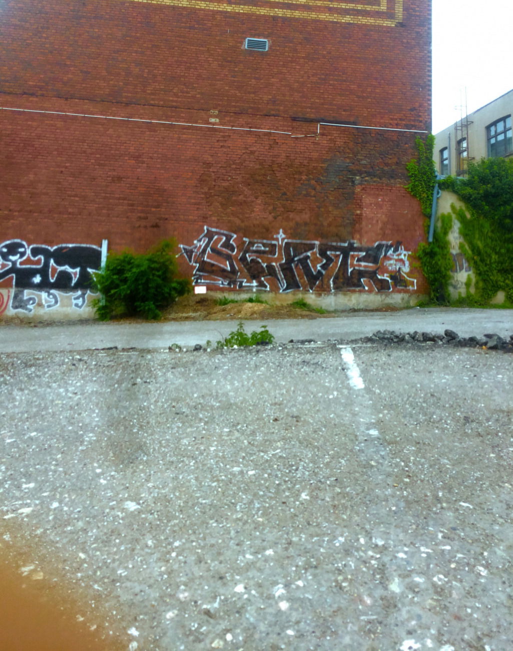 Graffiti Wall - Photo by FiloJOE - gerttait