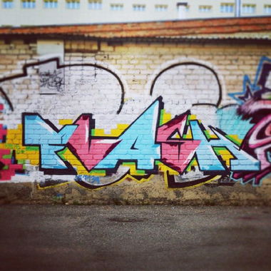 Graffiti Wall - Photo by Flash