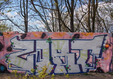 Graffiti Wall in Berlin - Photo by Fleischpeitsche - ZORT, FR, GK (2015)