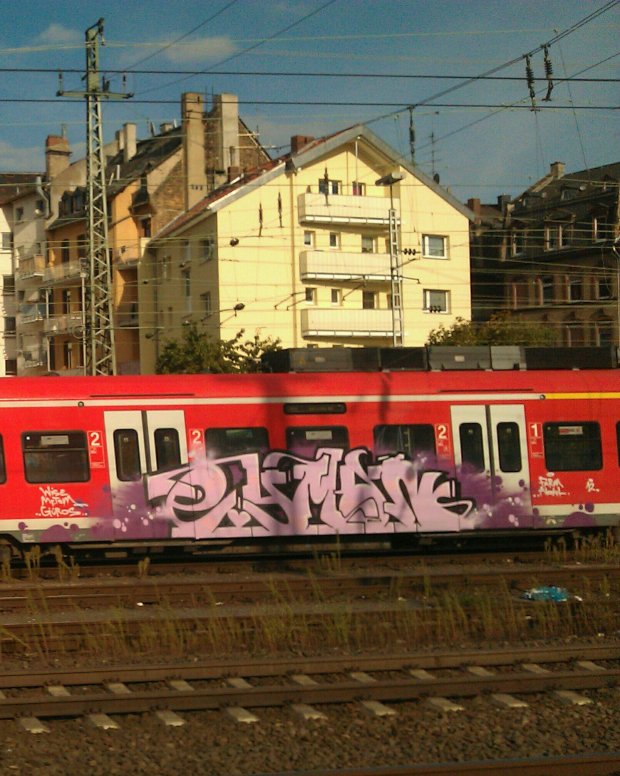 Graffiti Train in Mainz - Photo by FlowRain - Eyman (2012)