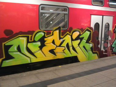 Graffiti Train in Mainz - Photo by FlowRain - Neno, AMS (2012)