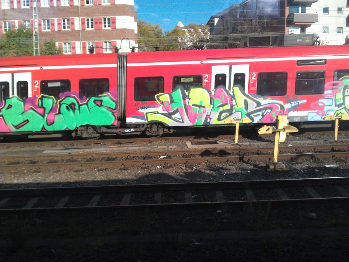 Graffiti Train in Mainz - Photo by FlowRain - Blow, Yoer (2012)