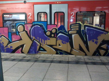 Graffiti Train in Mainz - Photo by FlowRain - ISON (2012)