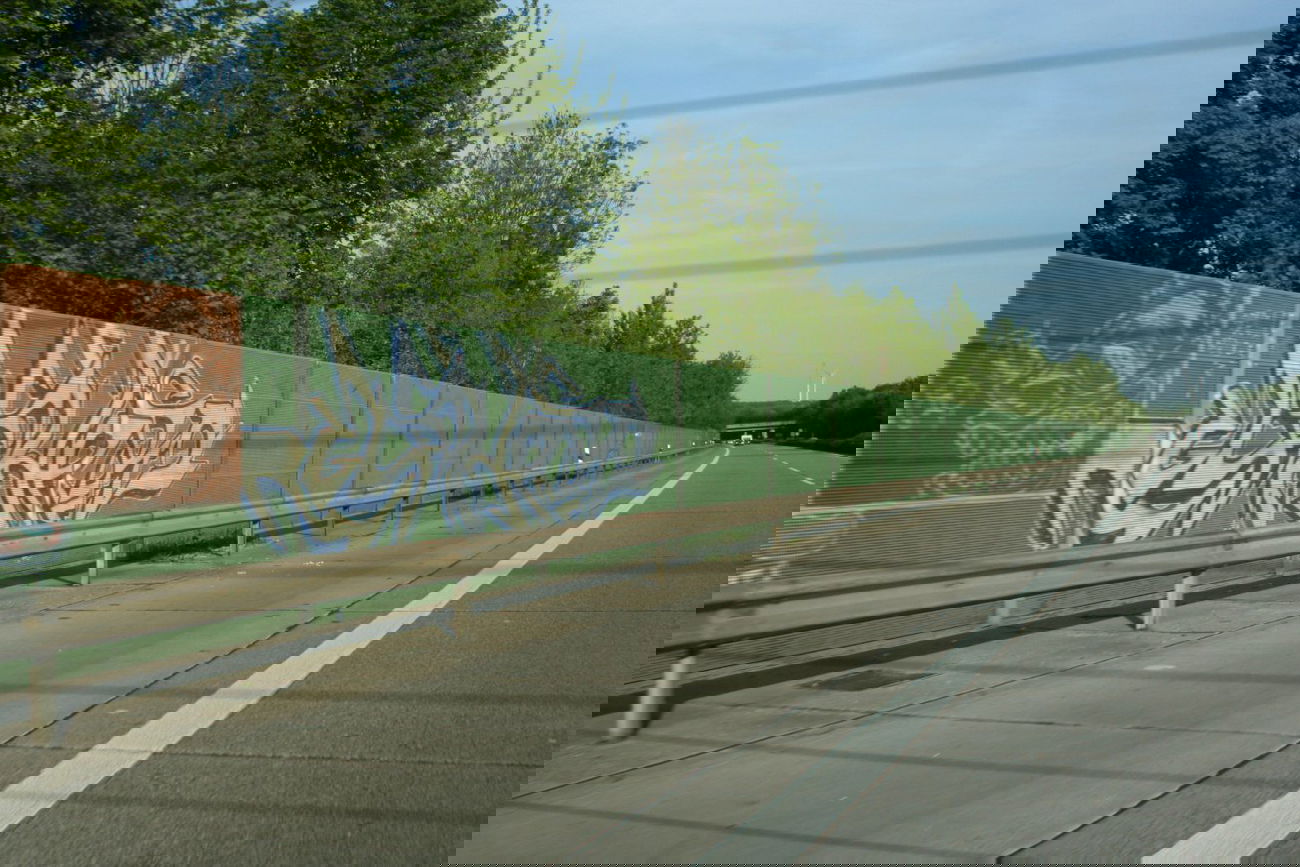 Graffiti Bombing - Photo by FlowRain - cypher (alt)