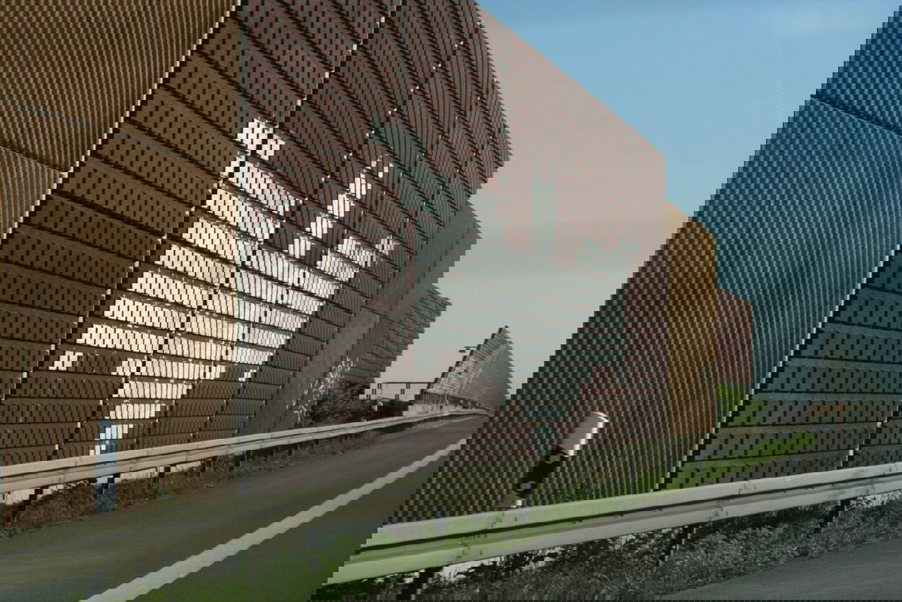 Graffiti Bombing - Photo by FlowRain - batboys