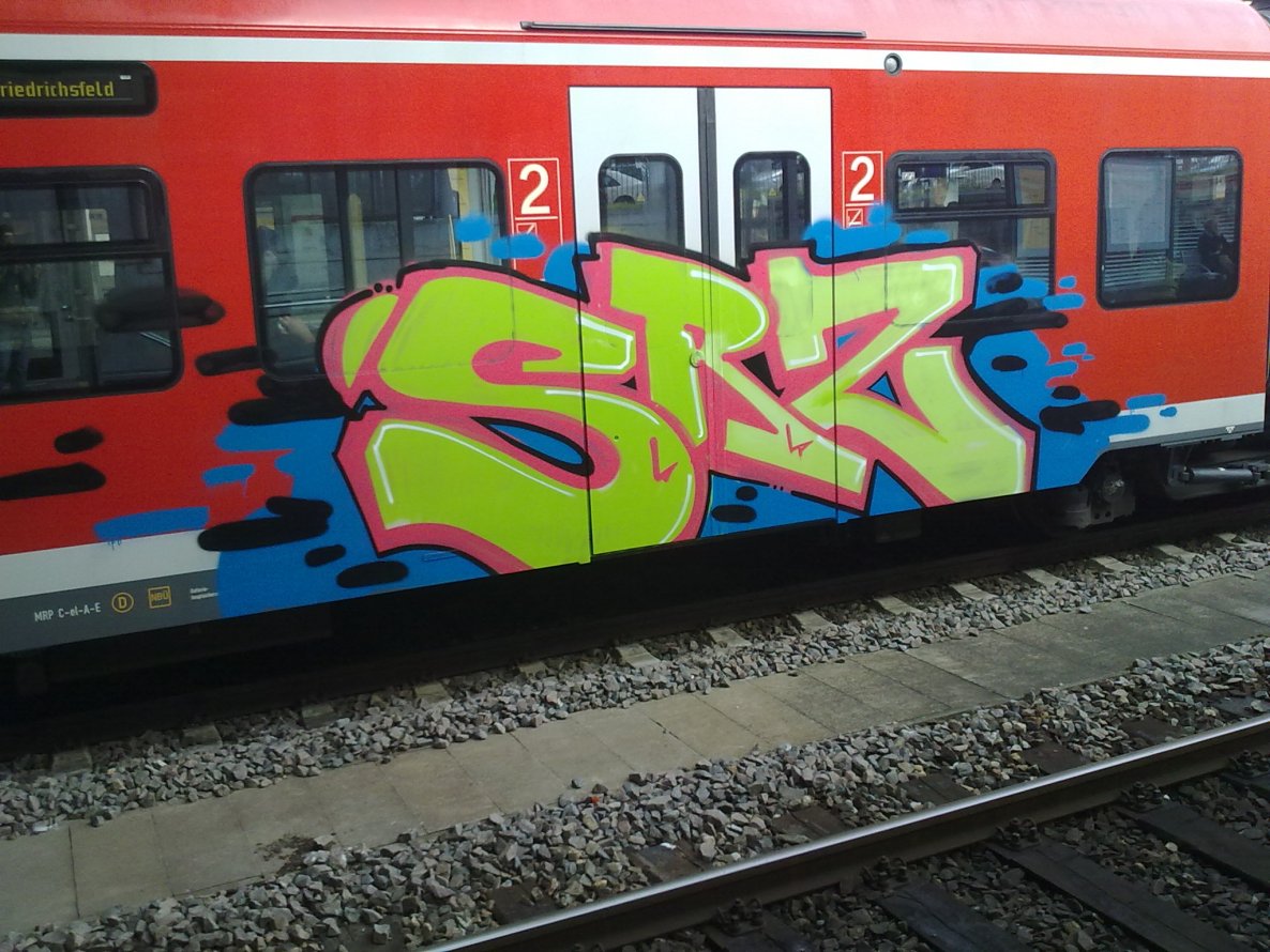 Graffiti Train - Photo by FlowRain - SRZ