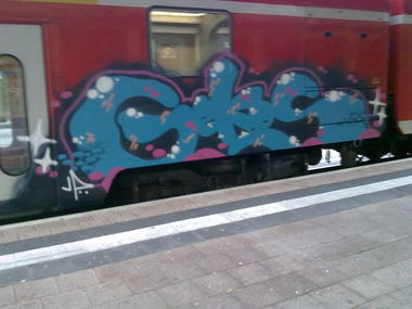 Graffiti Train in Jeli - Photo by FlowRain - GEKOS
