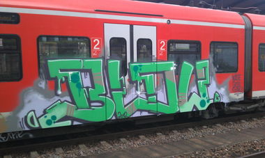 Graffiti Train - Photo by FlowRain - BLOW (2012)