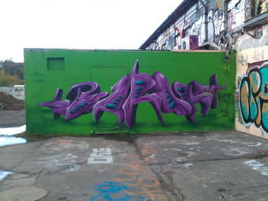 Graffiti Wall - Photo by FlowRain - Barok