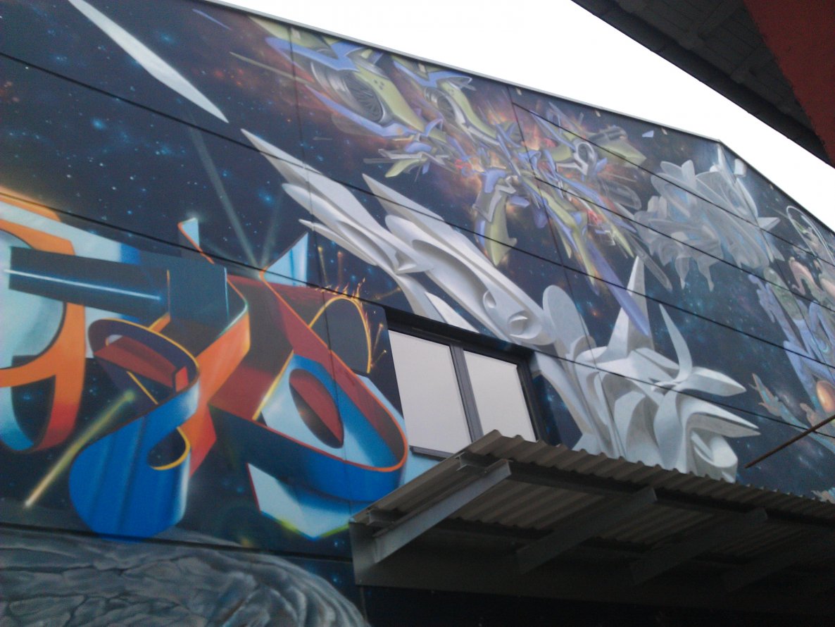 Graffiti Wall - Photo by FlowRain - Peeta (2013)