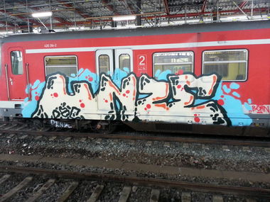 Graffiti Train - Photo by FlowRain - Unze, Obc