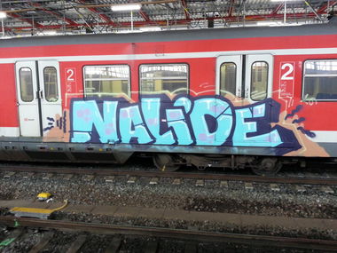 Graffiti Train - Photo by FlowRain - Nalide