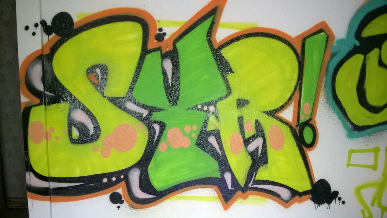 Graffiti Wall - Photo by Foekes