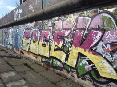 Graffiti Wall - Photo by Fogek - Prima