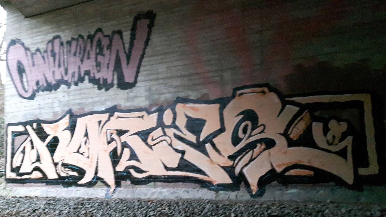 Graffiti Wall - Photo by Foks