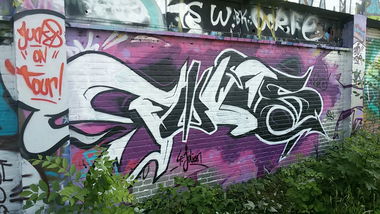 Graffiti Wall - Photo by Foks