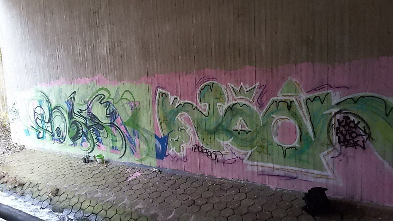 Graffiti Wall - Photo by Foks - Foks, KToon