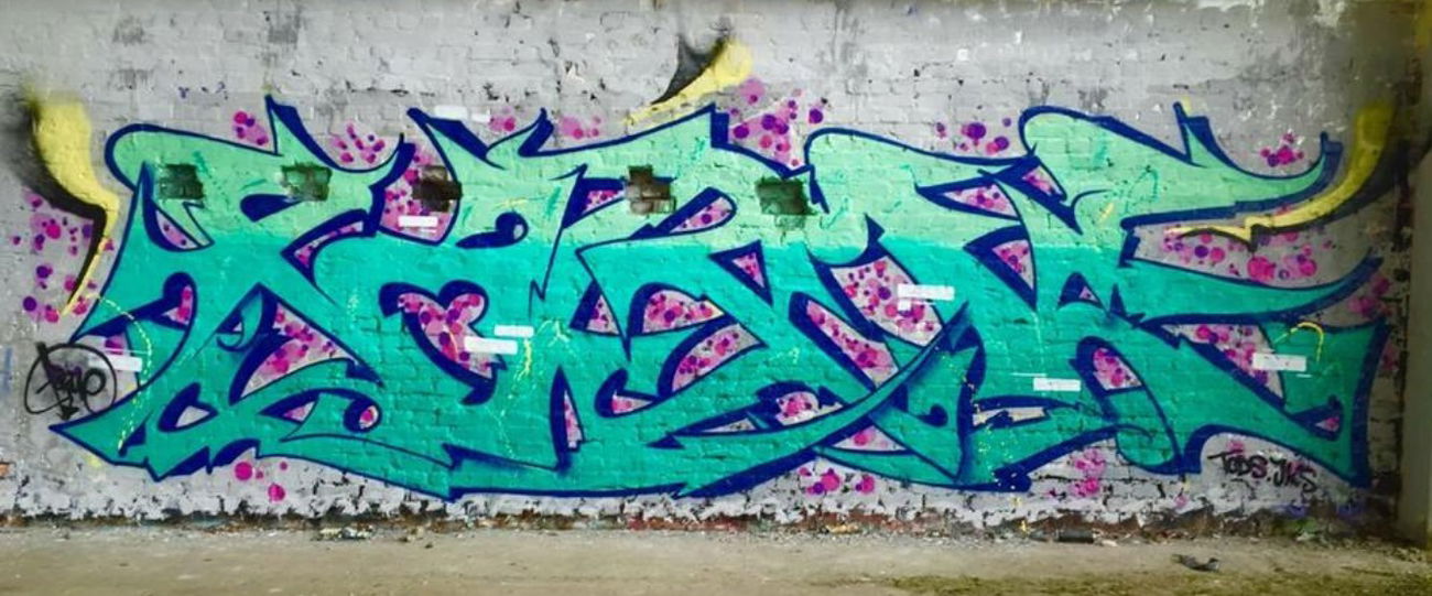 Graffiti Wall - Photo by Forme - Forme, Tods