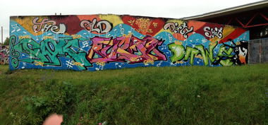 Graffiti Wall - Photo by Forme193 - Clok, forme, Daws