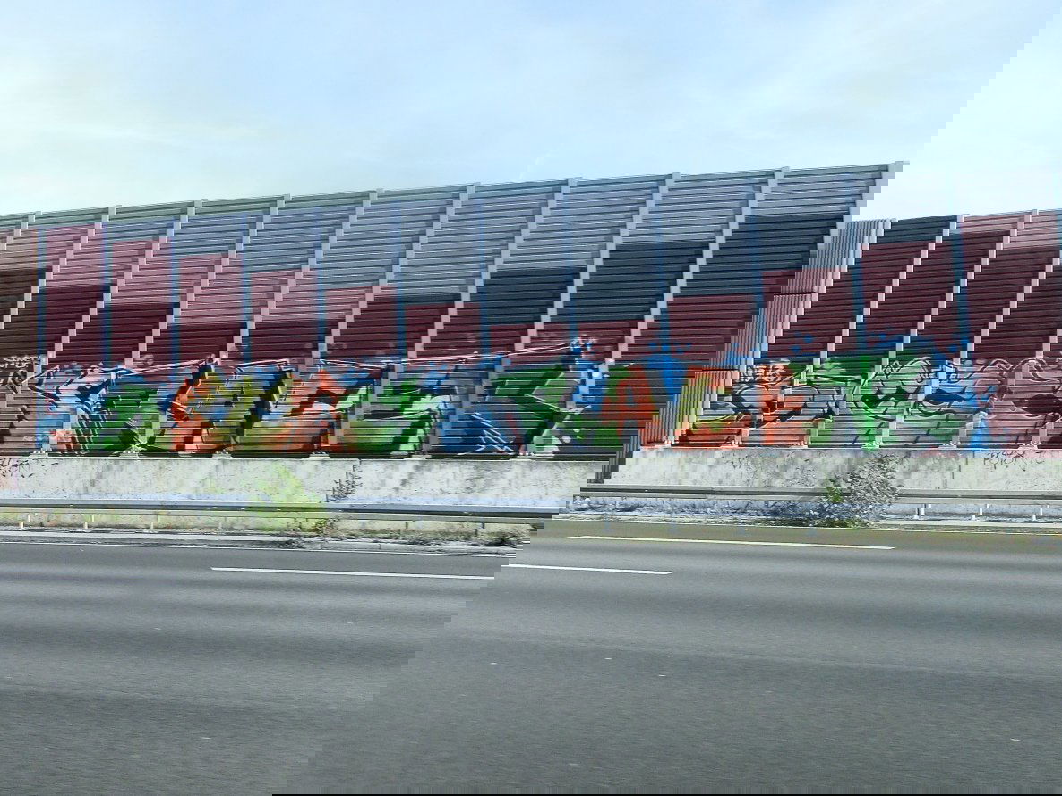 Graffiti Wall - Photo by Frame - Puton, Racer, NETZ