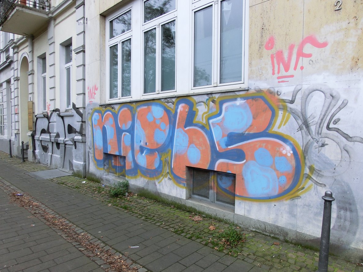Graffiti Bombing in Bonn - Photo by Frame - GOS, Niels