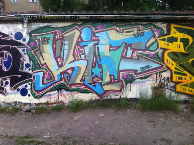 Graffiti Wall - Photo by FrankOner - Kif, SRF