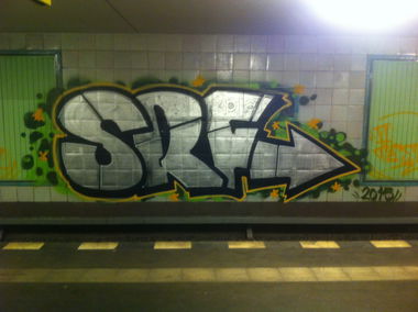 Graffiti Bombing - Photo by FrankOner - SRF