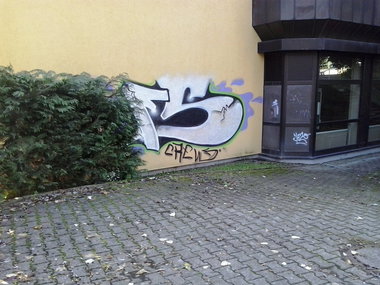 Graffiti Bombing - Photo by FrankfurtHG - FS, Oberursel, Bad (2013)
