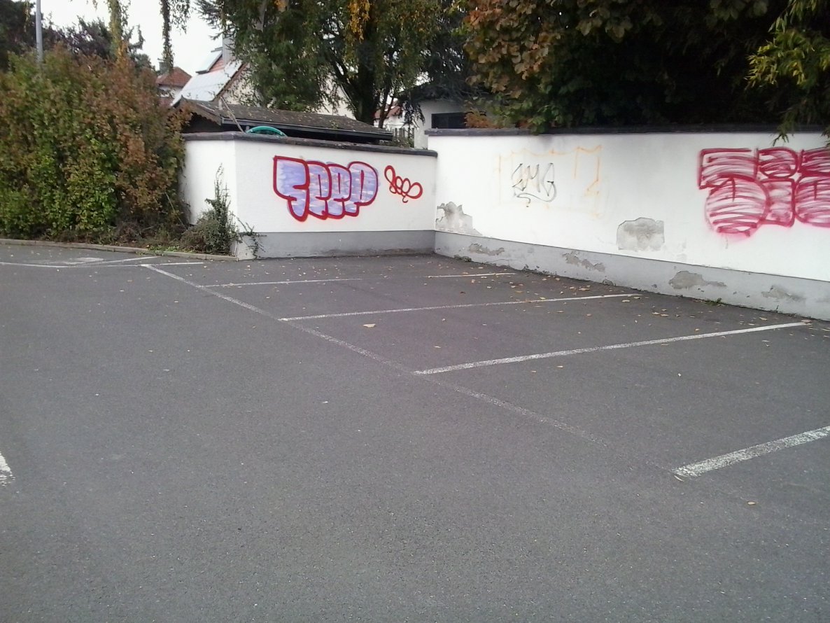 Graffiti Bombing - Photo by FrankfurtHG - Seep, Bad, Homburg (2013)