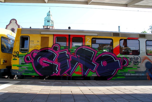 Graffiti Train - Photo by FrankfurtHG - Giro, 1up, DNS (2013)