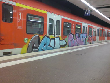 Graffiti Train - Photo by FrankfurtHG - CRU, CELF, IR (2012)