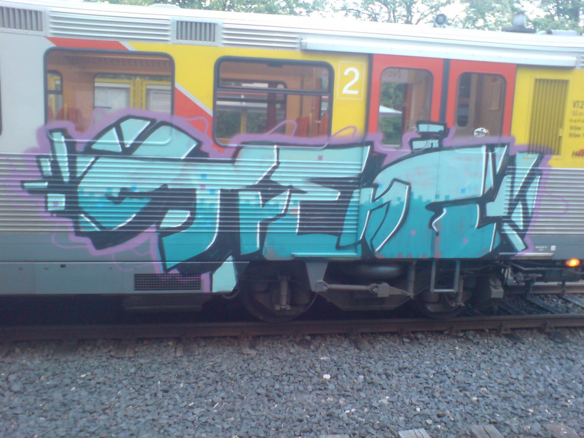 Graffiti Train - Photo by FrankfurtHG - Taunusbahn, Treno, Frankfurt