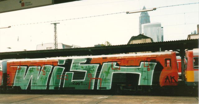 Graffiti Train - Photo by FrankfurtHG - Alte, Taunusbahn, Wish (2001)