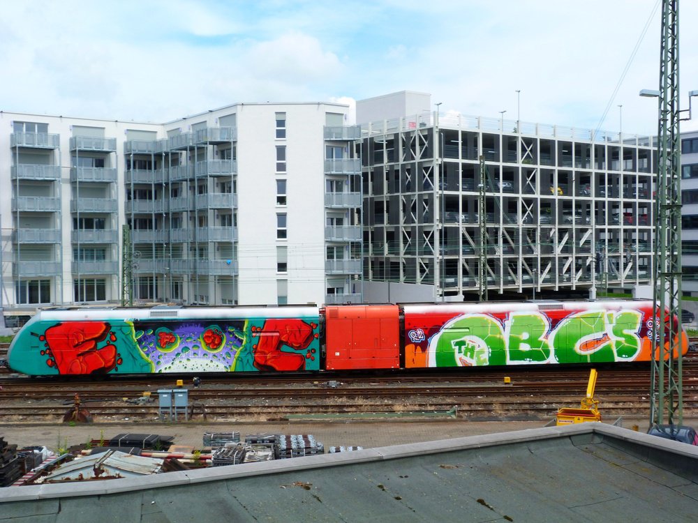 Graffiti Train - Photo by FrankfurtHG - EPSC, epsc, OBCS