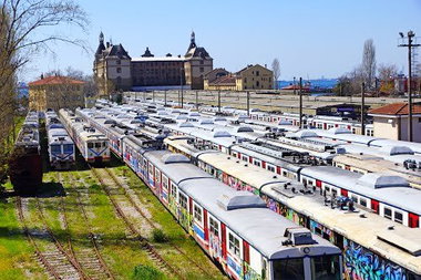 Graffiti Train - Photo by FrankfurtHG - Haydarpasa, Trengari, Istanbul