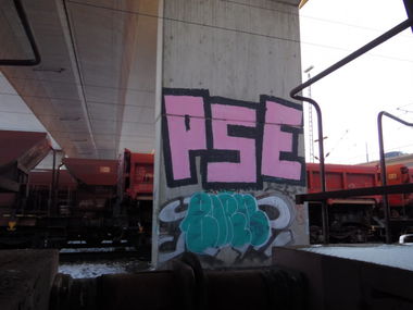 Graffiti Bombing - Photo by FrankfurtMaximal - Pse, Born, Winter