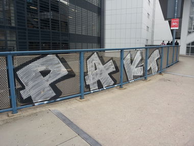 Graffiti Bombing - Photo by FrankfurtMaximal - pakt, bombing, frankfurtfrankfurtmaximal