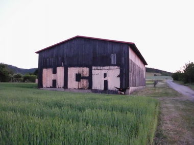 Graffiti Bombing - Photo by FreakHcr - HCR