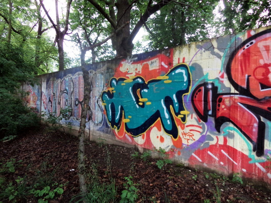 Graffiti Bombing - Photo by FreakHcr - HCR (2014)