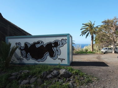 Graffiti Bombing - Photo by FreakHcr - HCR