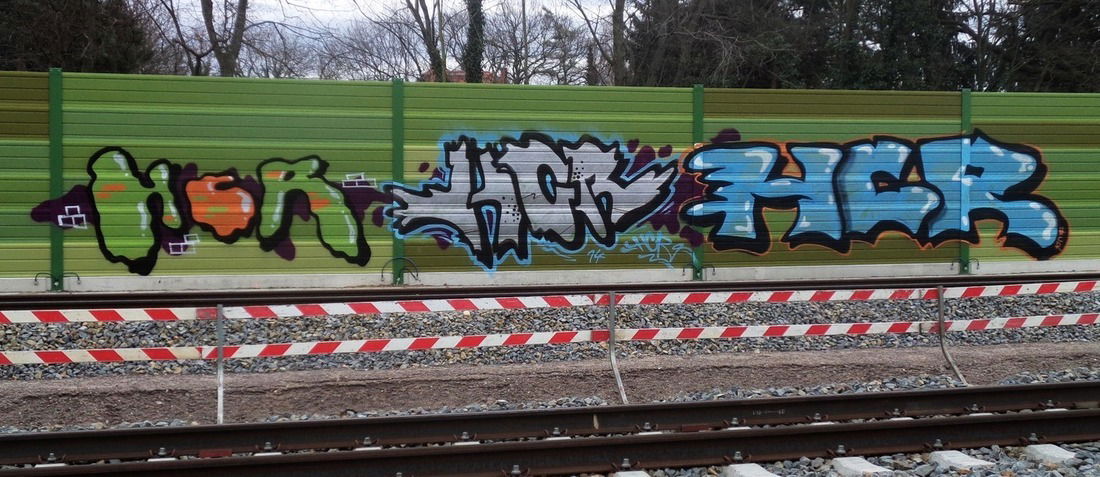 Graffiti Bombing - Photo by FreakHcr - HCR (2014)