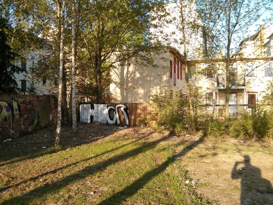 Graffiti Bombing - Photo by FreakHcr - HCR