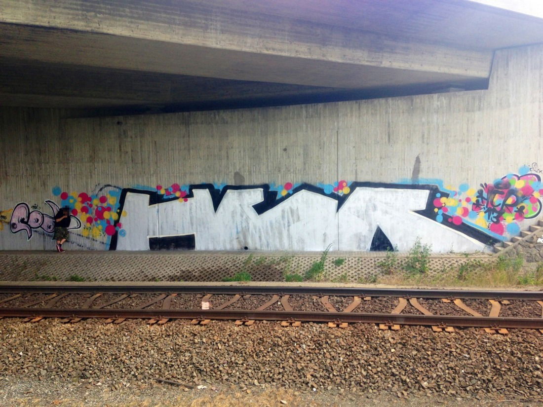 Graffiti Bombing - Photo by FreakHcr - HCR