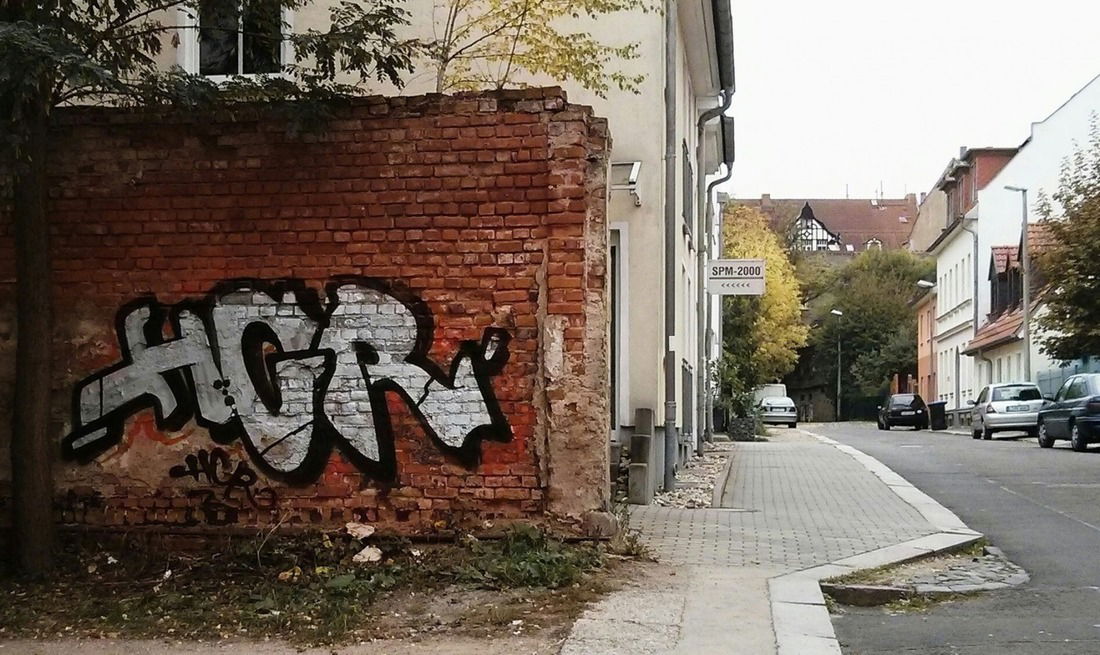 Graffiti Bombing - Photo by FreakHcr - HCR
