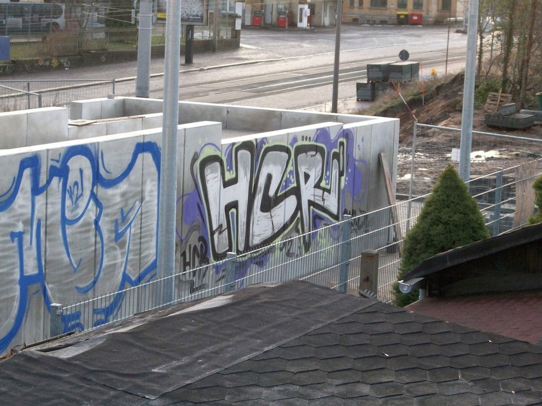 Graffiti Bombing - Photo by FreakHcr - MIA, HCR