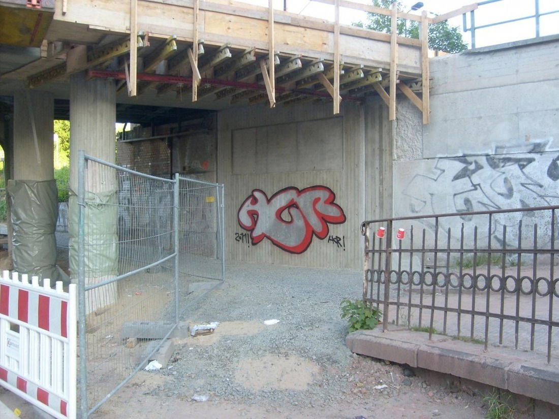 Graffiti Bombing - Photo by FreakHcr - HCR