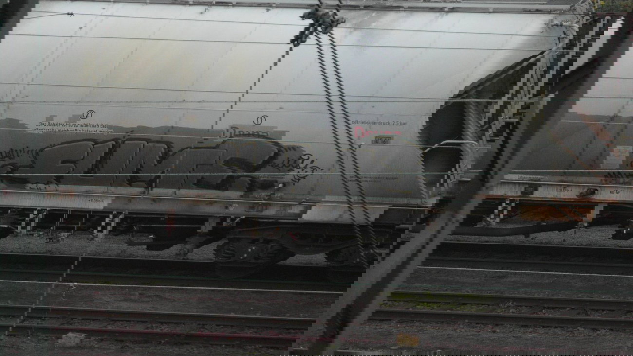 Graffiti Train - Photo by FreightsRipper - fume, fr8, freight